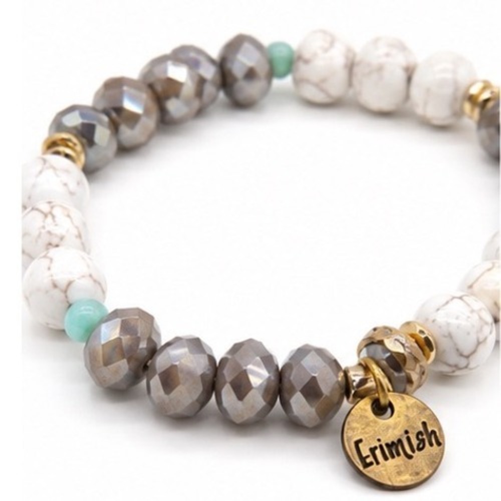 Erimish Beaded Stretch Bracelet Faceted Grey White Marble Gold Tone Logo Charm - Picture 4 of 8
